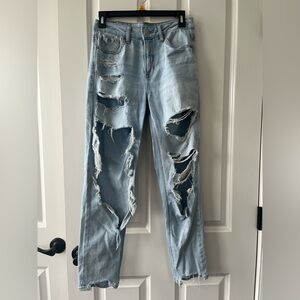 American Eagle Outfitters Strigid Mom Ripped Jeans